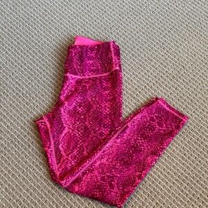 Vibrant Pink Snakeskin Leggings for Women